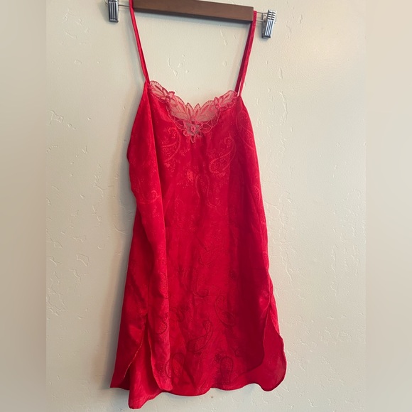 2🍒/$36~Kathryn Bombshell Red Camisole/Chemise/Slip Dress~Small - Picture 4 of 8